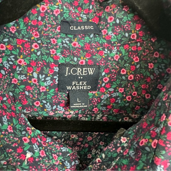 J. Crew Men's Dark Floral Button Down Shirt - Picture 3 of 5